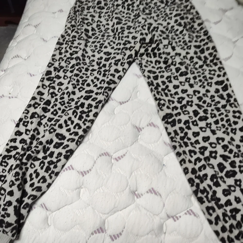 Leopard pants - Picture 2 of 2